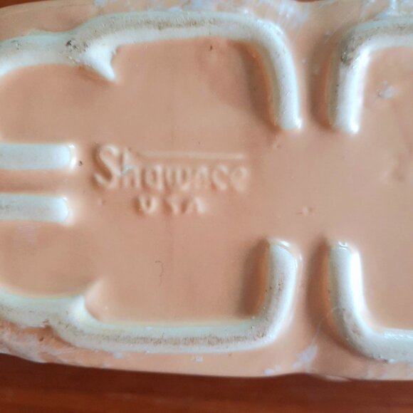 Large Shawnee Cameo Splatter Planter (#2506) in Peach, 13 3/4" L x 5 1/4"W - Picture 4 of 10